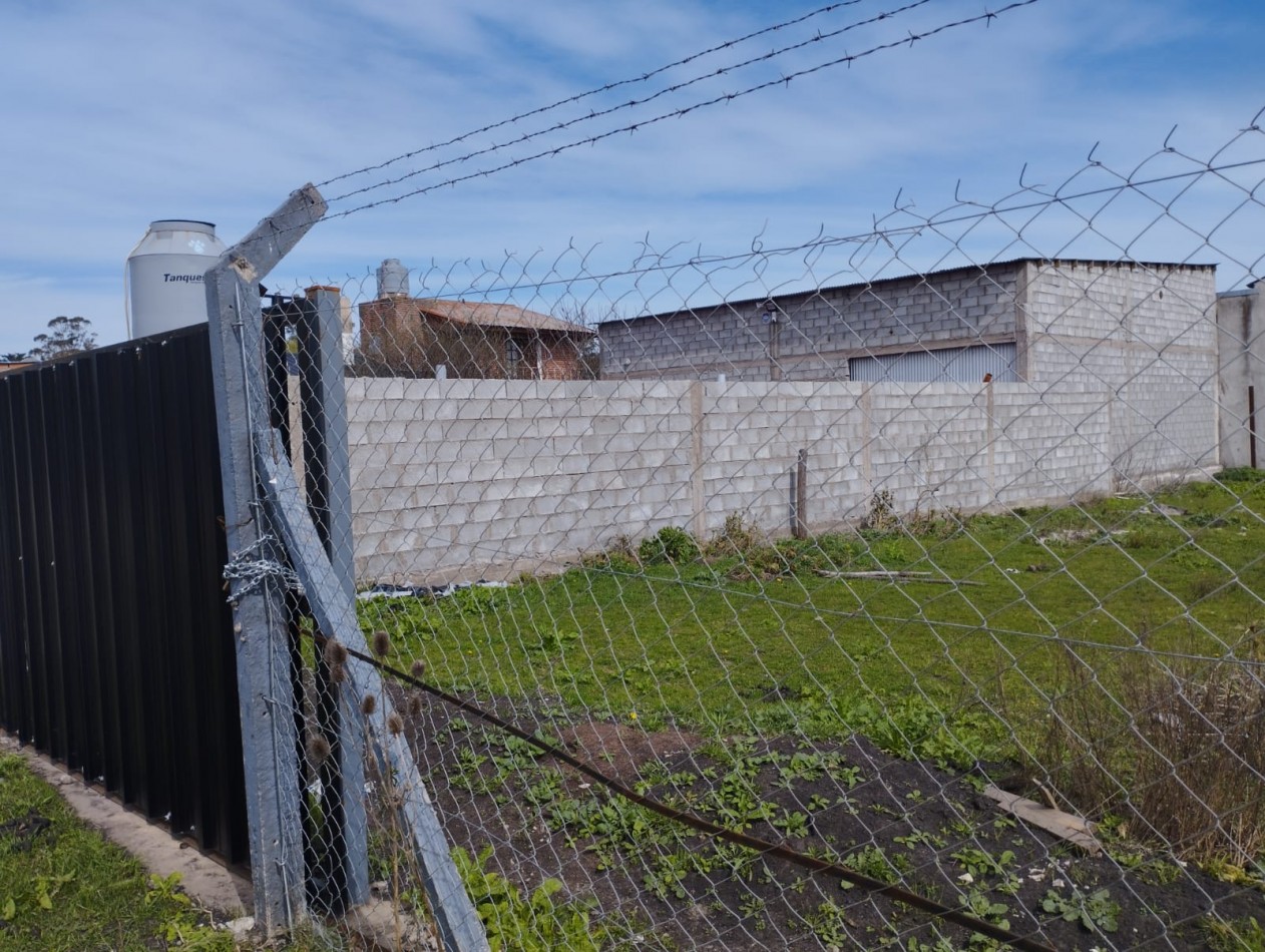 VENTA DOS GALPONES JORGE NEWBERY Y CALLE 433 