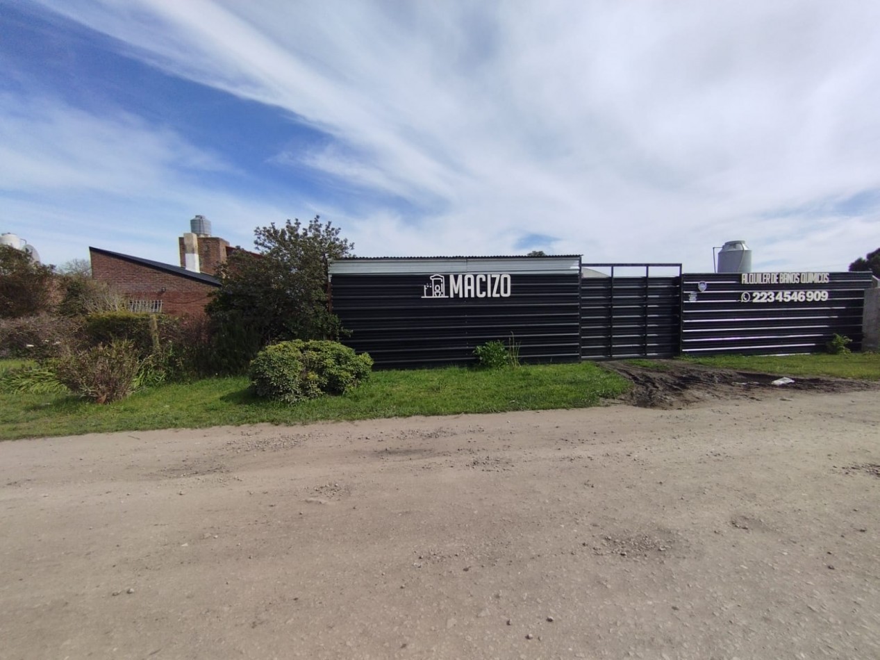 VENTA DOS GALPONES JORGE NEWBERY Y CALLE 433 