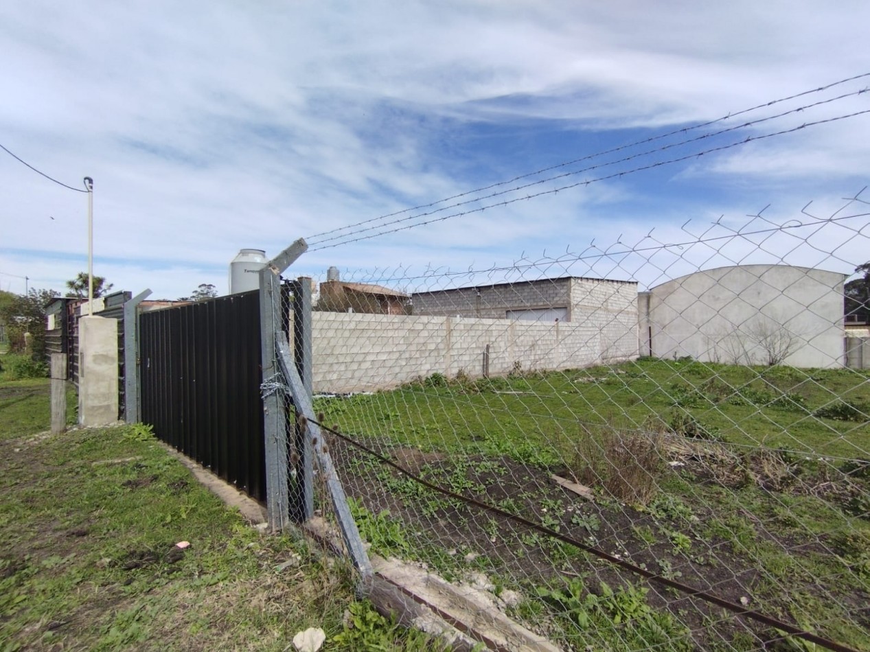 VENTA DOS GALPONES JORGE NEWBERY Y CALLE 433 