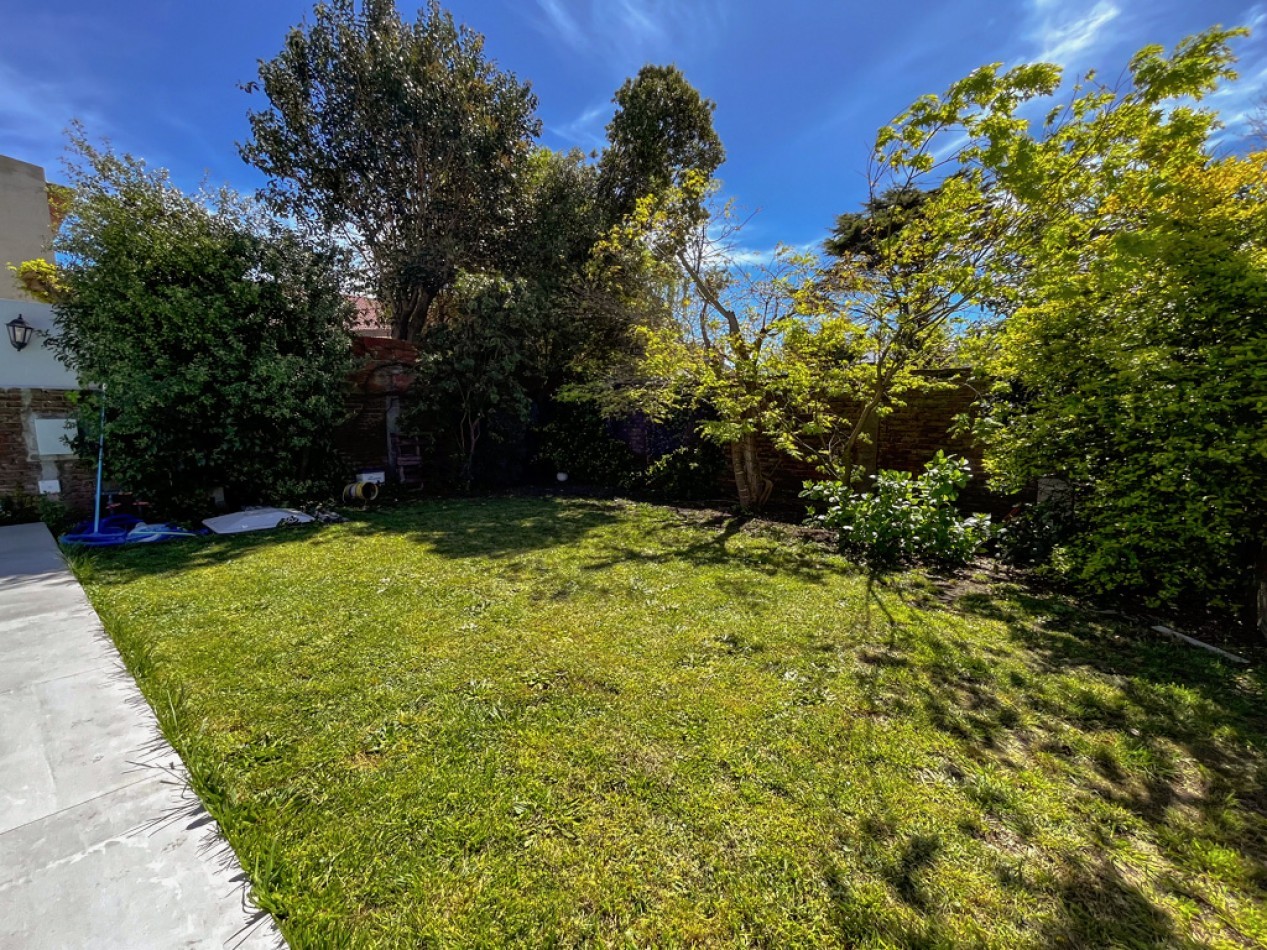 VENTA CASA 4 AMBIENTES LOS PINARES JARDIN PISCINA CLIMATIZADA 