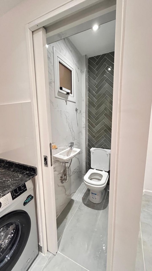 VENTA DEPARTAMENTO 3 AMBIENTES AL FRENTE CON BALCON RECICLADO ZONA PLAZA COLON