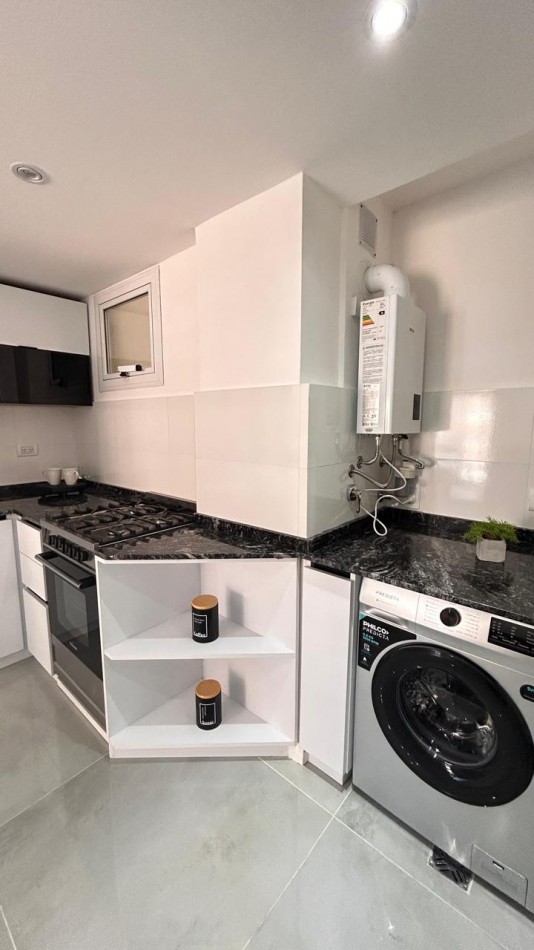 VENTA DEPARTAMENTO 3 AMBIENTES AL FRENTE CON BALCON RECICLADO ZONA PLAZA COLON