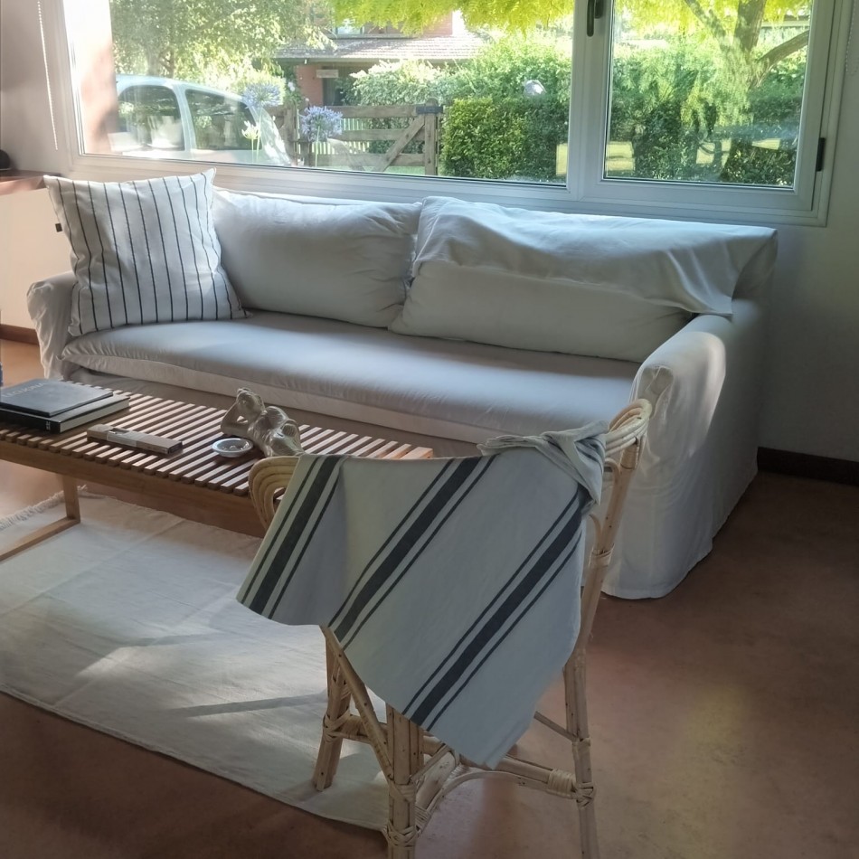 VENTA CASA 4 AMBIENTES ACANTILADOS 