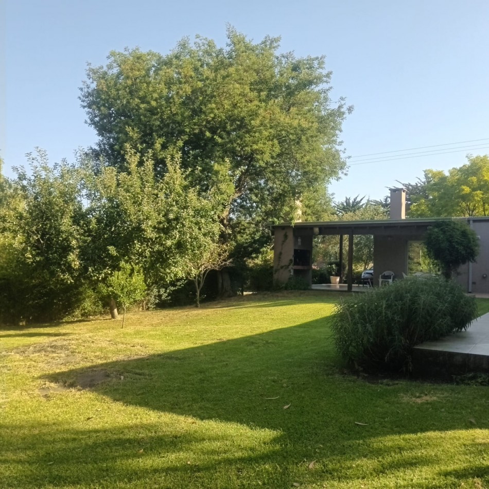 VENTA CASA 4 AMBIENTES ACANTILADOS 