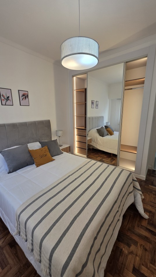 VENTA DEPARTAMENTO 2 AMBIENTES AL FRENTE CON BALCON PLAZA COLON 