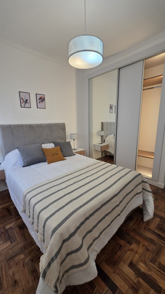 VENTA DEPARTAMENTO 2 AMBIENTES AL FRENTE CON BALCON PLAZA COLON 