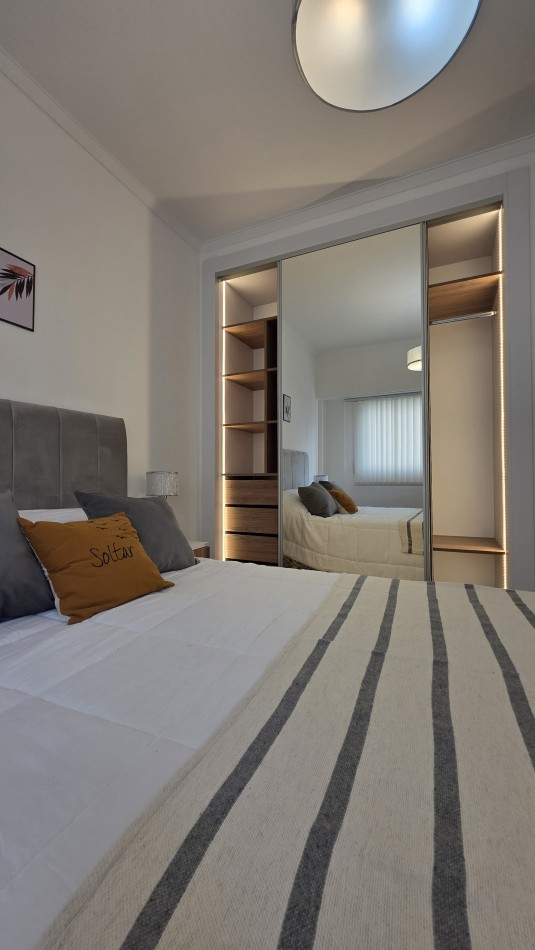 VENTA DEPARTAMENTO 2 AMBIENTES AL FRENTE CON BALCON PLAZA COLON 