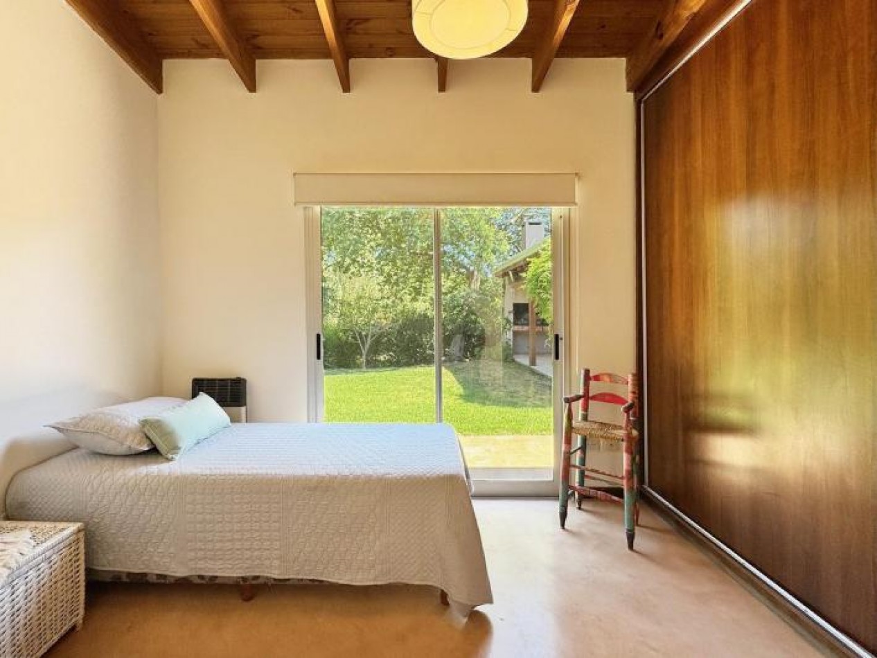 VENTA CASA 4 AMBIENTES ACANTILADOS 