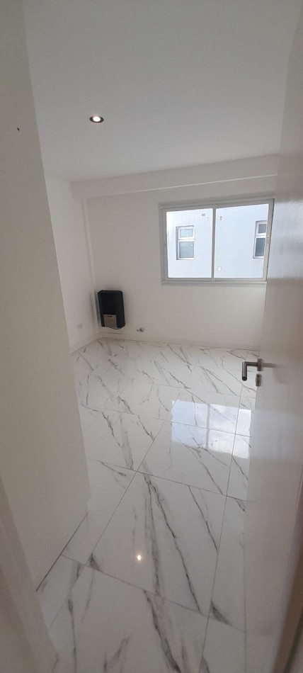 DEPARTAMENTO 2 AMB CONTRAFRENTE CON BALCON VILLA PRIMERA COCHERA 