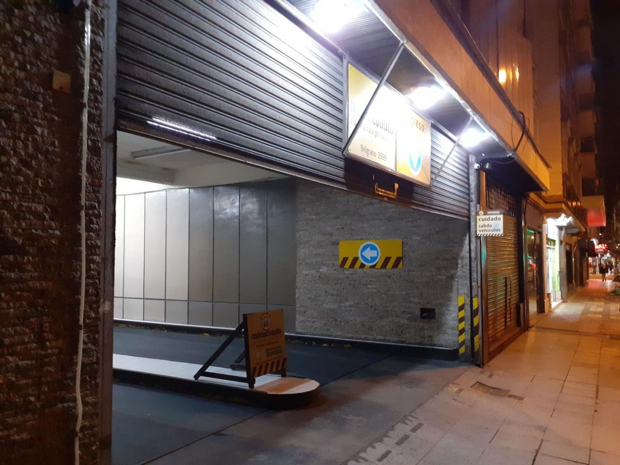 VENTA COCHERA FIJA ZONA CENTRO 