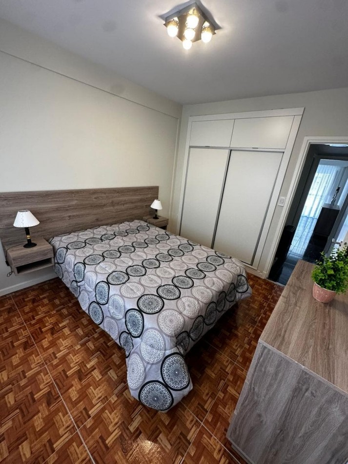 VENTA DEPARTAMENTO DOS AMBIENTESAL FRENTE CON BALCON RECICLADO CENTRO 