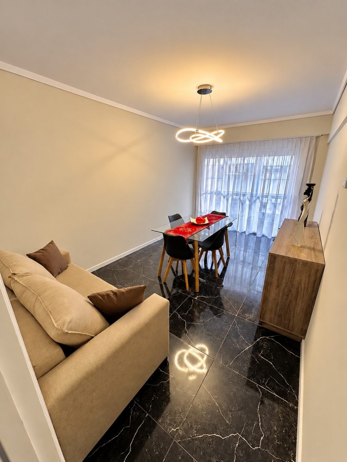 VENTA DEPARTAMENTO DOS AMBIENTESAL FRENTE CON BALCON RECICLADO CENTRO 