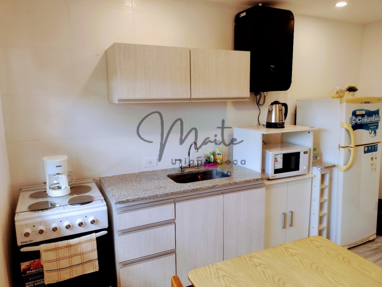 VENTA PH 2 AMB  PLANTA BAJA FRENTE PLAZA ITALIA  COCHERA DESCUBIERTA 