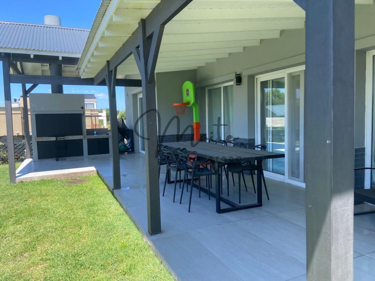 ALQUILER TEMPORARIO RUMENCO JOVEN 