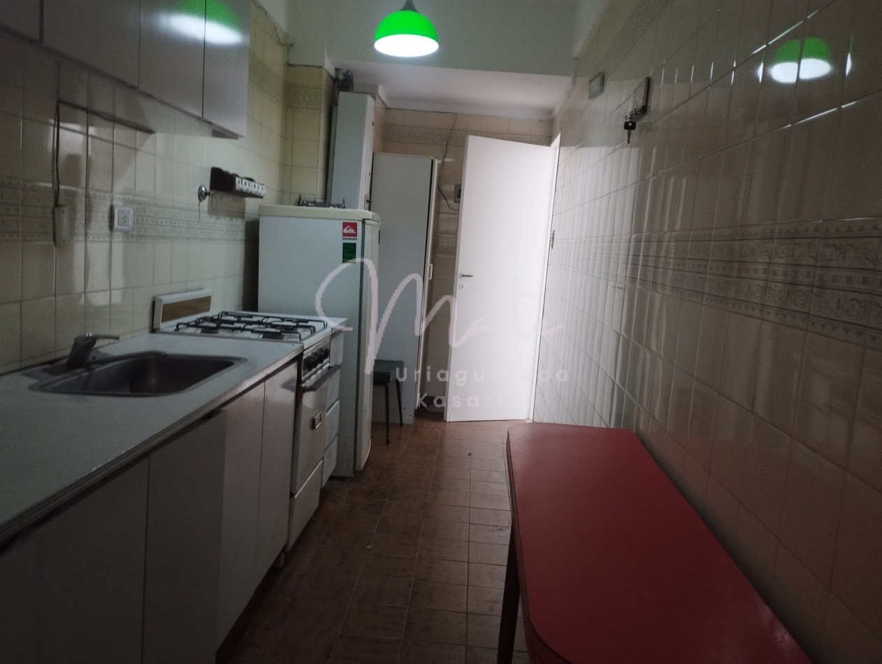 DEPARTAMENTO 2 AMBIENTES CON BALCON AL FRENTE ZONA CENTRO 