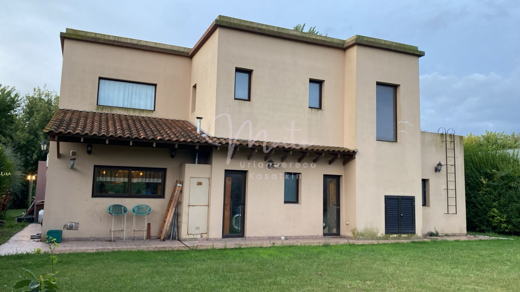 VENTA CASA 4 AMBIENTES ARENAS DEL SUR 