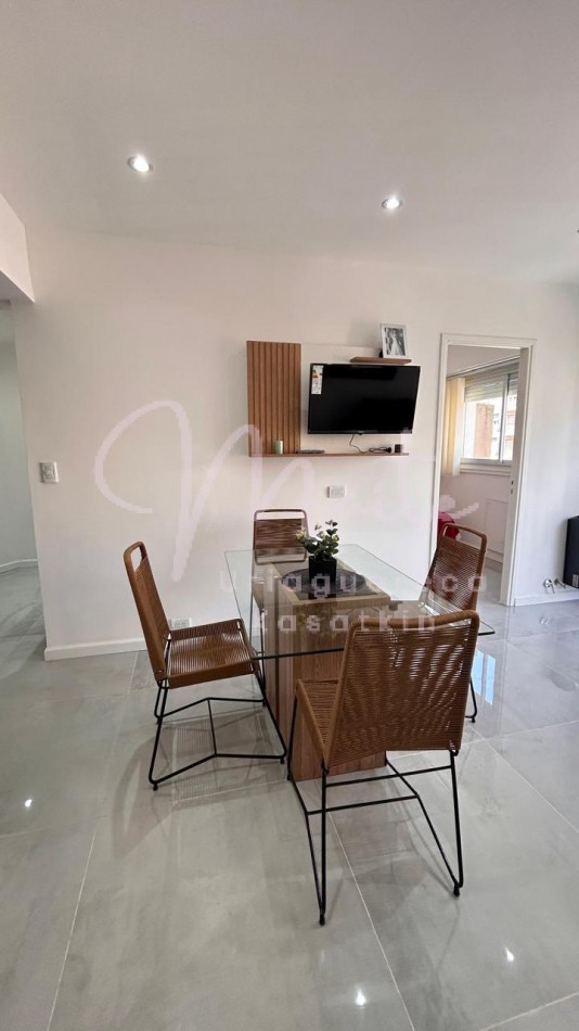 VENTA DEPARTAMENTO 3 AMBIENTES AL FRENTE CON BALCON RECICLADO ZONA PLAZA COLON