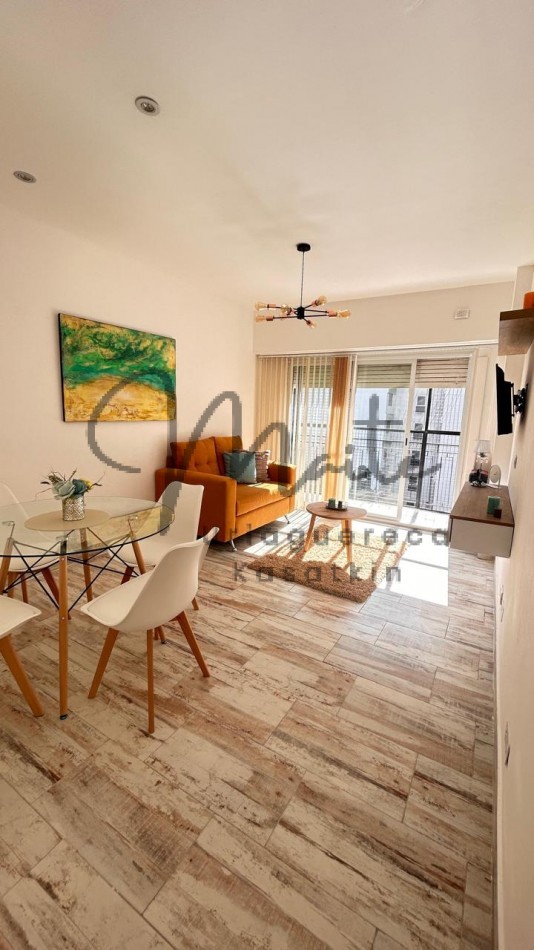 VENTA  DEPARTAMENTO 2 AMBIENTES CON DEPENDENCIA AL  FRENTE CON BALCON  RECICLADO ZONA CENTRO  OPCION COCHERA  