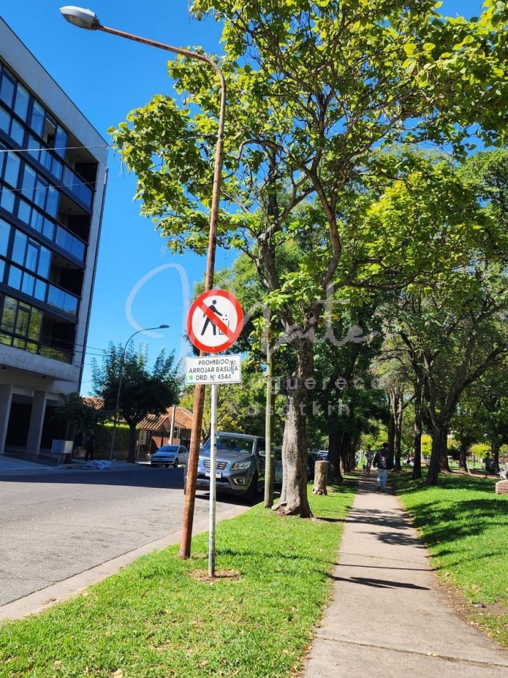   DEPARTAMENTO 2 AMBIENTES AL FRENTE CON  BALCON A ESTRENAR ZONA ALDREY COCHERA  