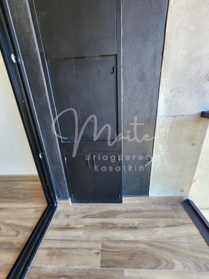   DEPARTAMENTO 2 AMBIENTES AL FRENTE CON  BALCON A ESTRENAR ZONA ALDREY COCHERA  
