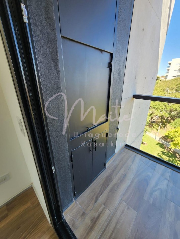   DEPARTAMENTO 2 AMBIENTES AL FRENTE CON  BALCON A ESTRENAR ZONA ALDREY COCHERA  