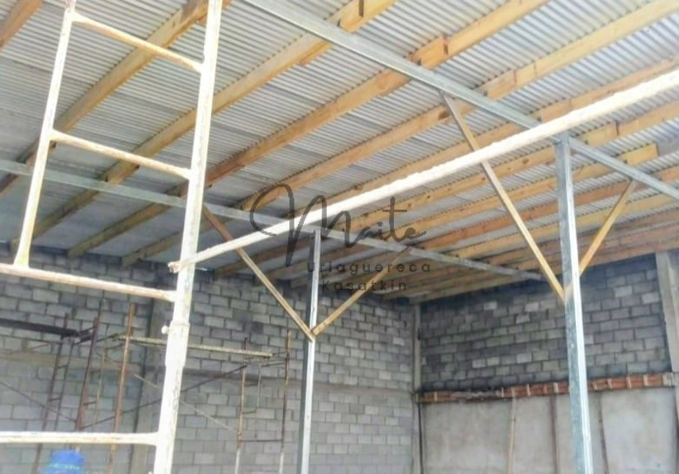 VENTA GALPON ZONA SUR SAN JACINTO 150M2 