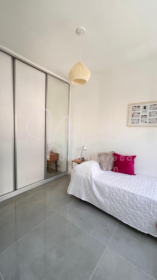 VENTA DEPARTAMENTO 3 AMBIENTES AL FRENTE CON BALCON RECICLADO ZONA PLAZA COLON