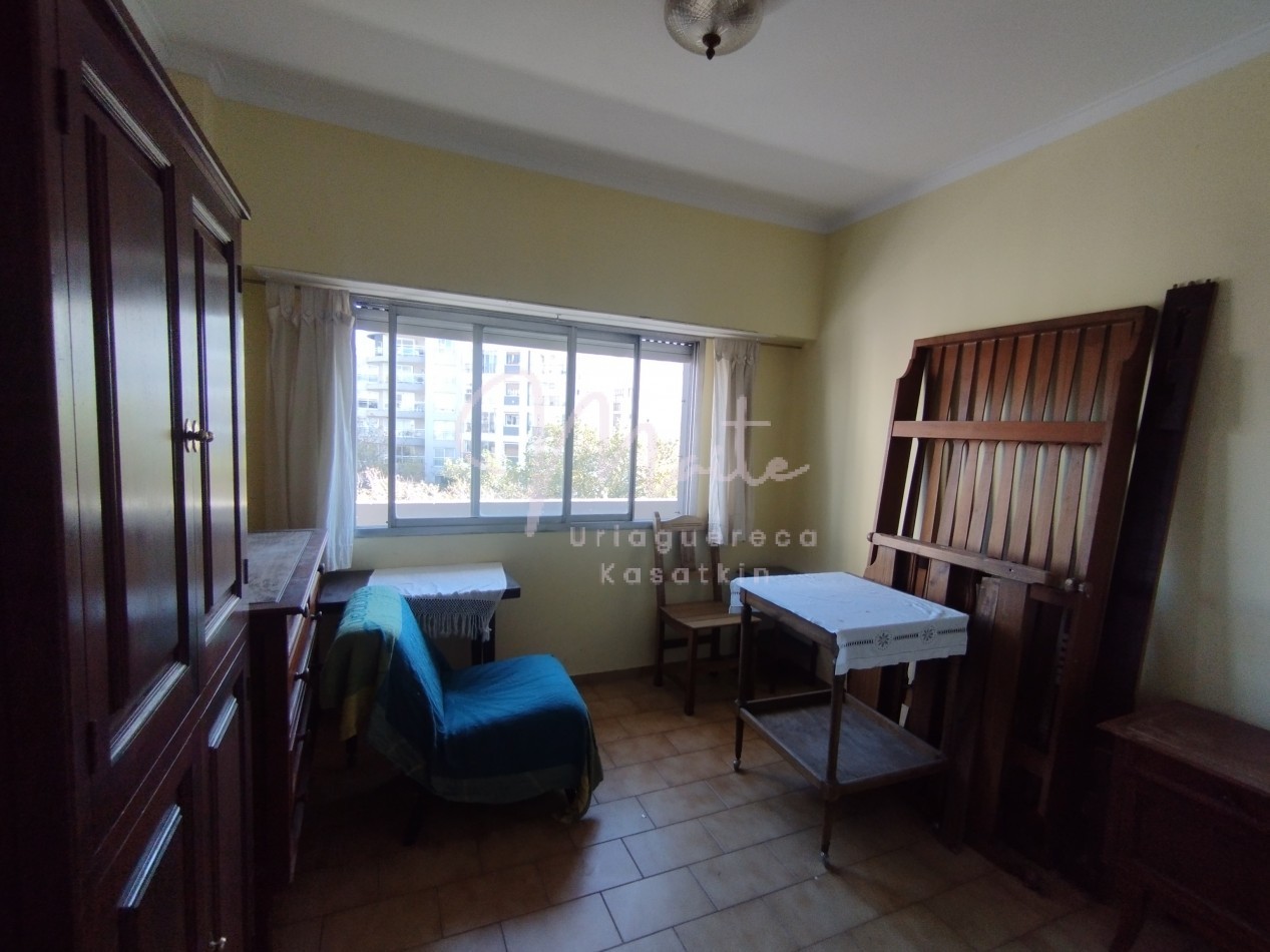 DEPARTAMENTO 2 AMBIENTES CON BALCON AL FRENTE ZONA CENTRO 