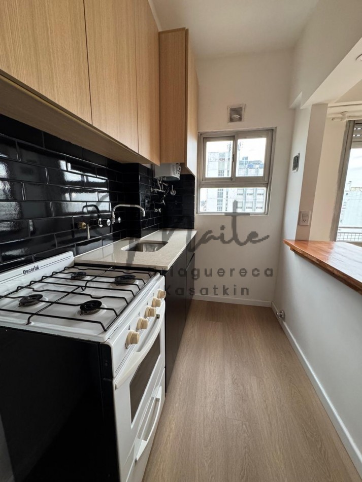 VENTA MONOAMBIENTEAL FRENTE CON BALCON  RECICLADO ZONA GUEMES 