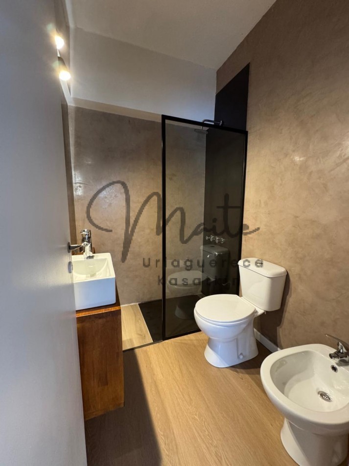 VENTA MONOAMBIENTEAL FRENTE CON BALCON  RECICLADO ZONA GUEMES 