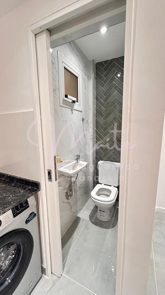 VENTA DEPARTAMENTO 3 AMBIENTES AL FRENTE CON BALCON RECICLADO ZONA PLAZA COLON