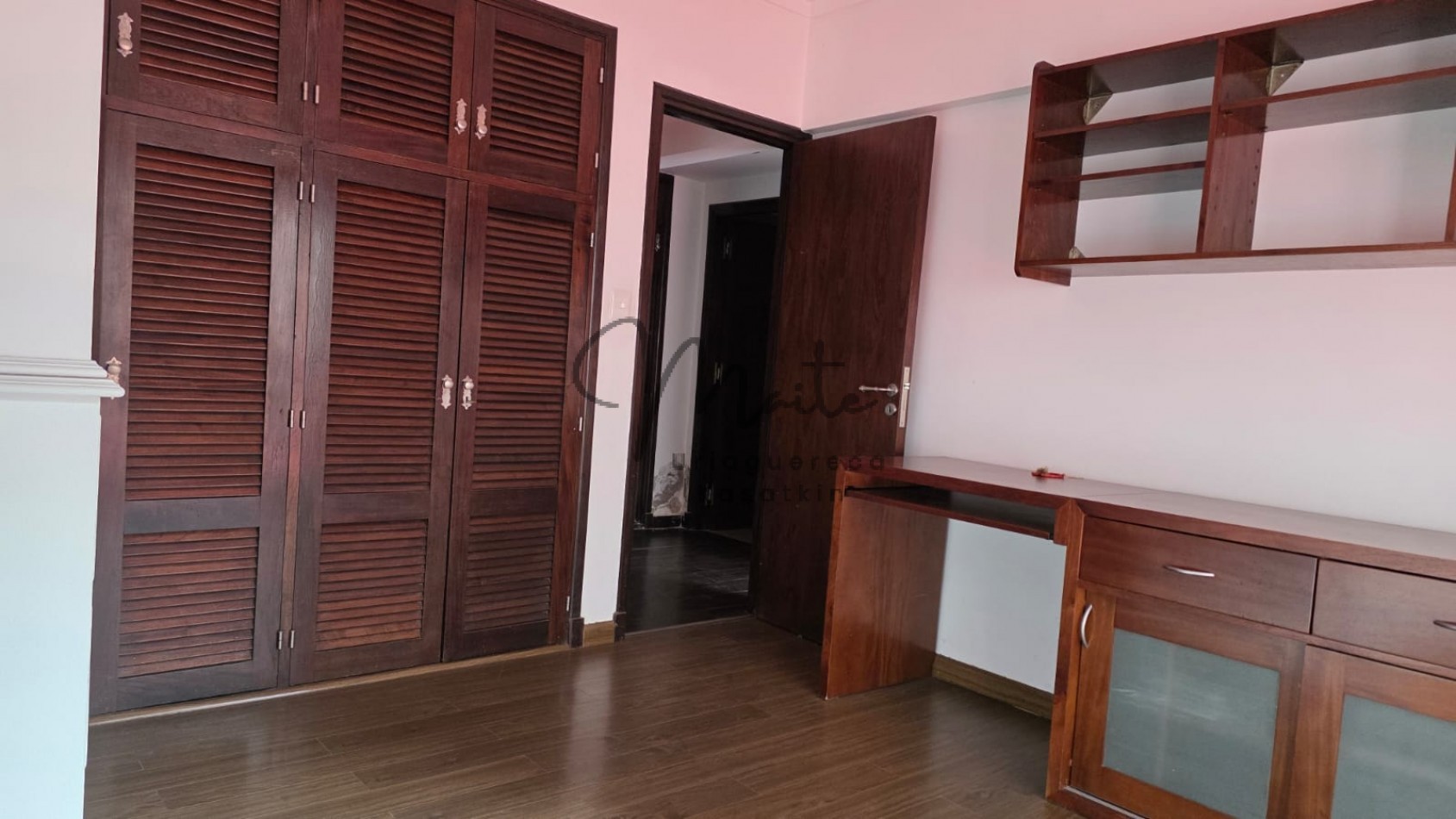 DEPARTAMENTO 3 AMBIENTES CON PATIO PLAZA MITRE 