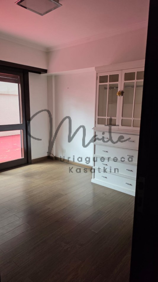 DEPARTAMENTO 3 AMBIENTES CON PATIO PLAZA MITRE 