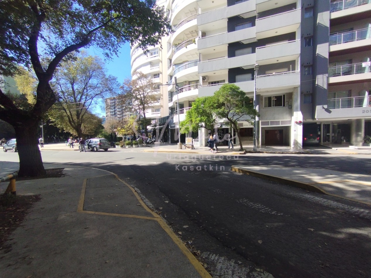 DEPARTAMENTO 2 AMBIENTES CON BALCON AL FRENTE ZONA CENTRO 