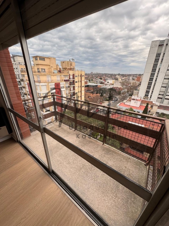 VENTA MONOAMBIENTEAL FRENTE CON BALCON  RECICLADO ZONA GUEMES 