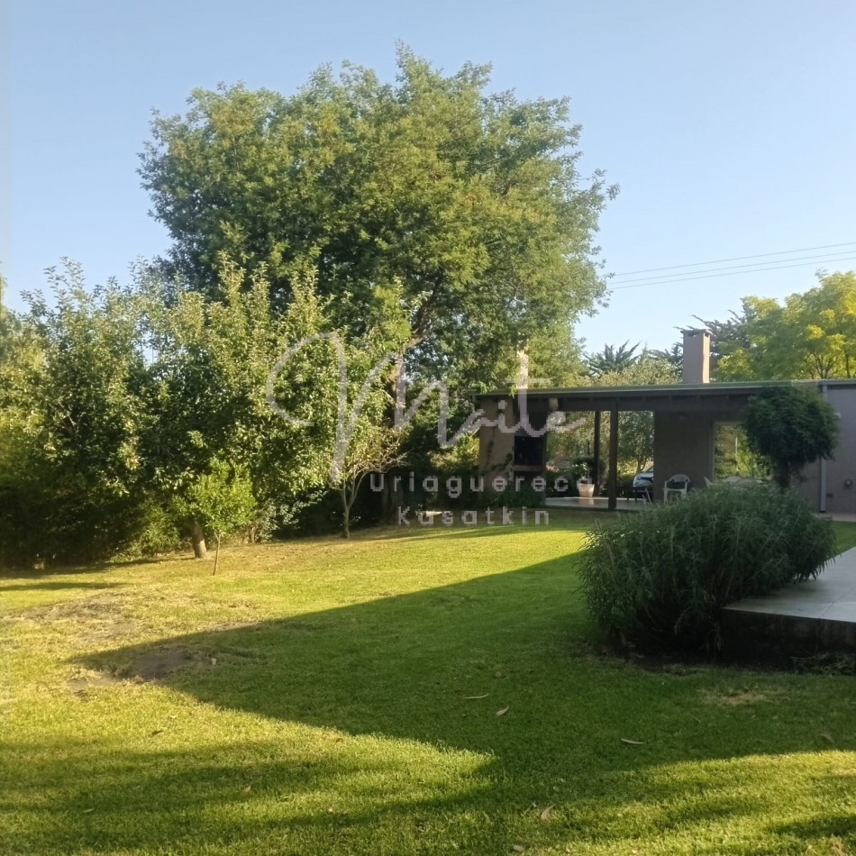 VENTA CASA 4 AMBIENTES ACANTILADOS 