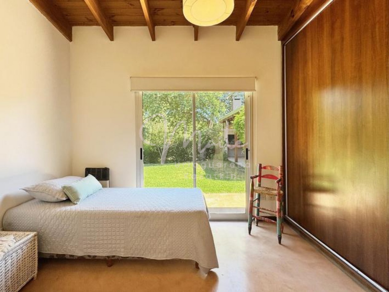 VENTA CASA 4 AMBIENTES ACANTILADOS 