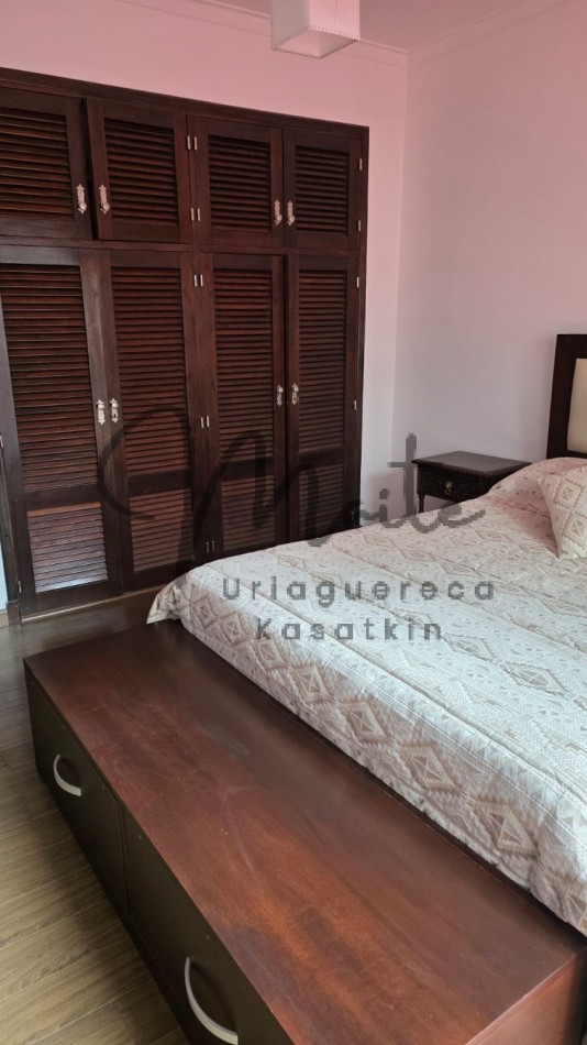 DEPARTAMENTO 3 AMBIENTES CON PATIO PLAZA MITRE 