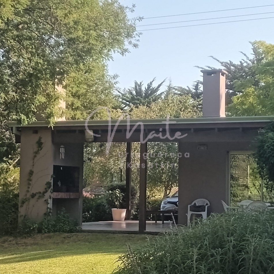 VENTA CASA 4 AMBIENTES ACANTILADOS 