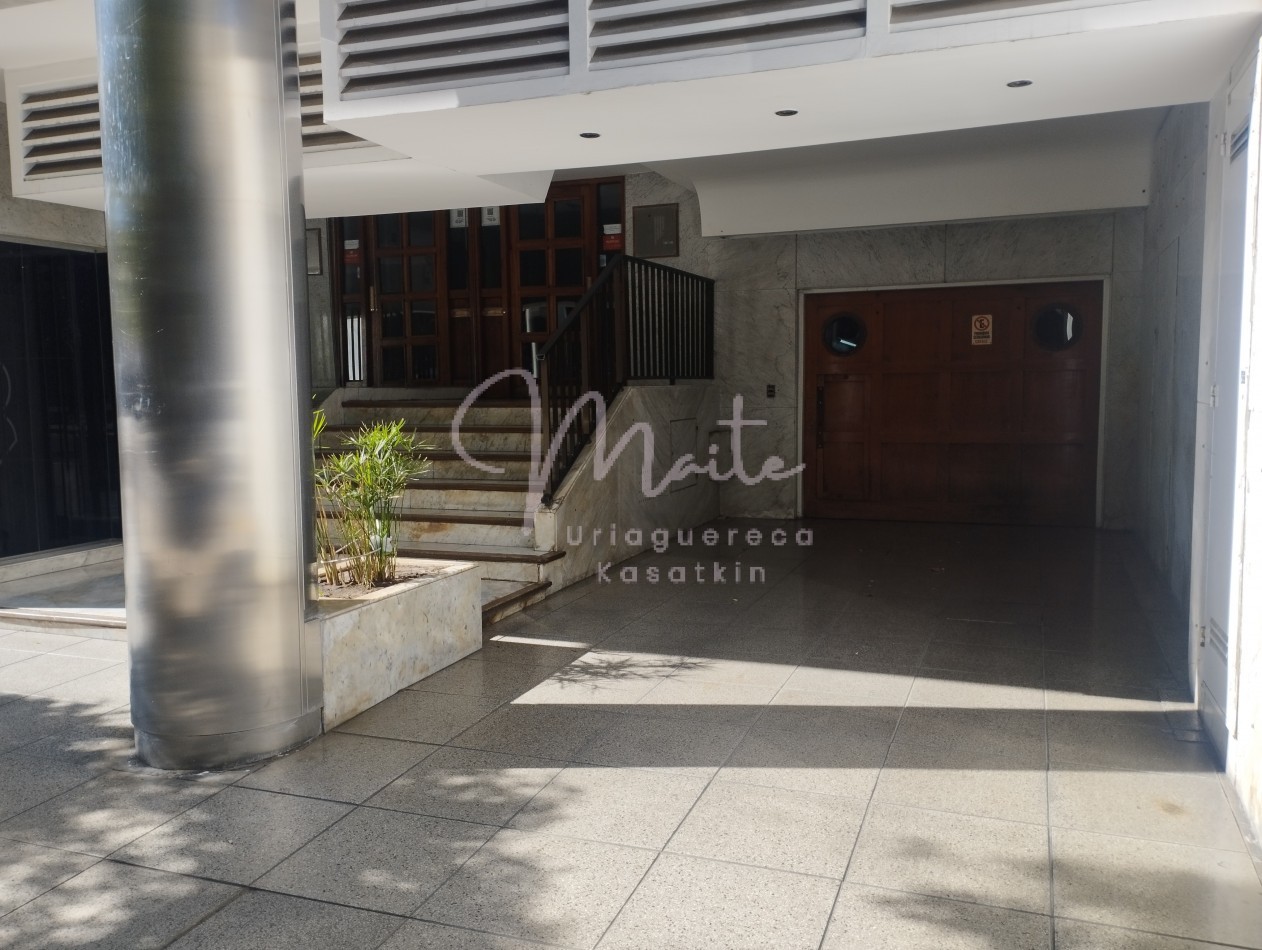 DEPARTAMENTO 2 AMBIENTES CON BALCON AL FRENTE ZONA CENTRO 