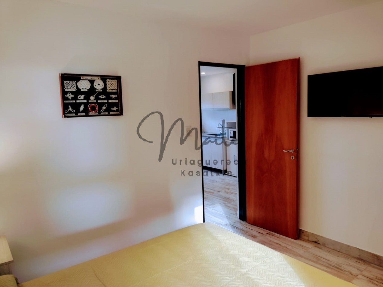 VENTA PH 2 AMB  PLANTA BAJA FRENTE PLAZA ITALIA  COCHERA DESCUBIERTA 