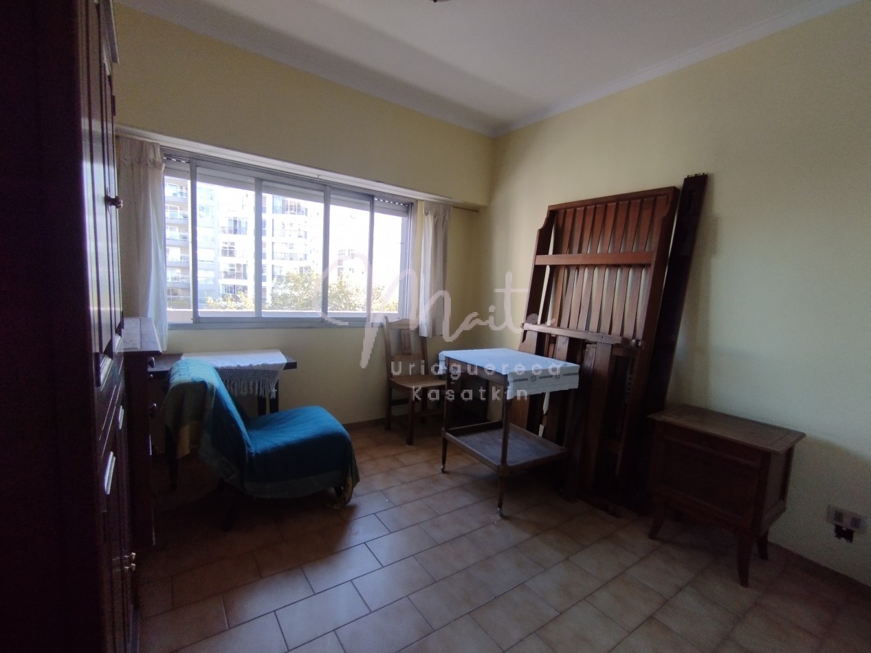 DEPARTAMENTO 2 AMBIENTES CON BALCON AL FRENTE ZONA CENTRO 