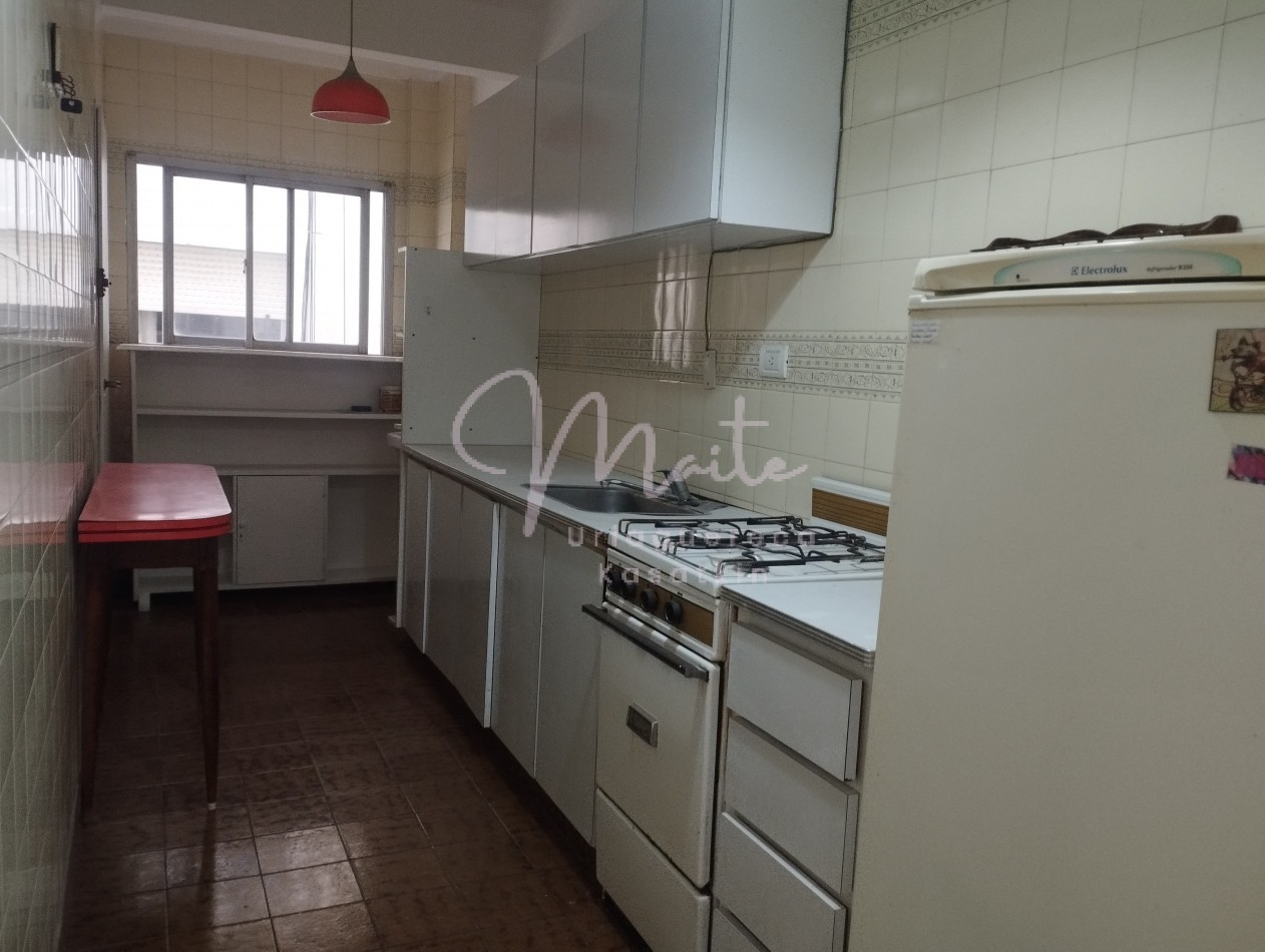 DEPARTAMENTO 2 AMBIENTES CON BALCON AL FRENTE ZONA CENTRO 