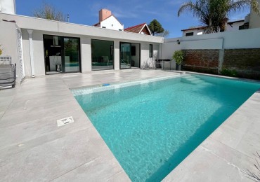 VENTA CASA 4 AMBIENTES LOS PINARES JARDIN PISCINA CLIMATIZADA 