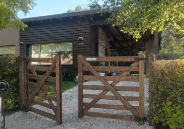VENTA CASA 4 AMBIENTES ACANTILADOS 