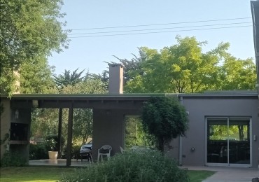 VENTA CASA 4 AMBIENTES ACANTILADOS 