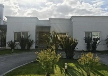 ALQUILER 24 MESES CASA 5 AMBIENTES  RUMENCO PISCINA JARDIN