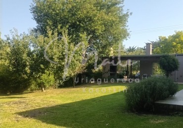 VENTA CASA 4 AMBIENTES ACANTILADOS JARDIN PARRILLA