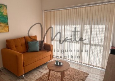 VENTA  DEPARTAMENTO 2 AMBIENTES CON DEPENDENCIA AL  FRENTE CON BALCON  RECICLADO ZONA CENTRO  OPCION COCHERA  