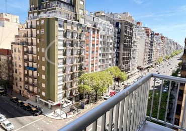 VENTA DEPARTAMENTO 3 AMBIENTES AL FRENTE CON BALCON RECICLADO ZONA PLAZA COLON